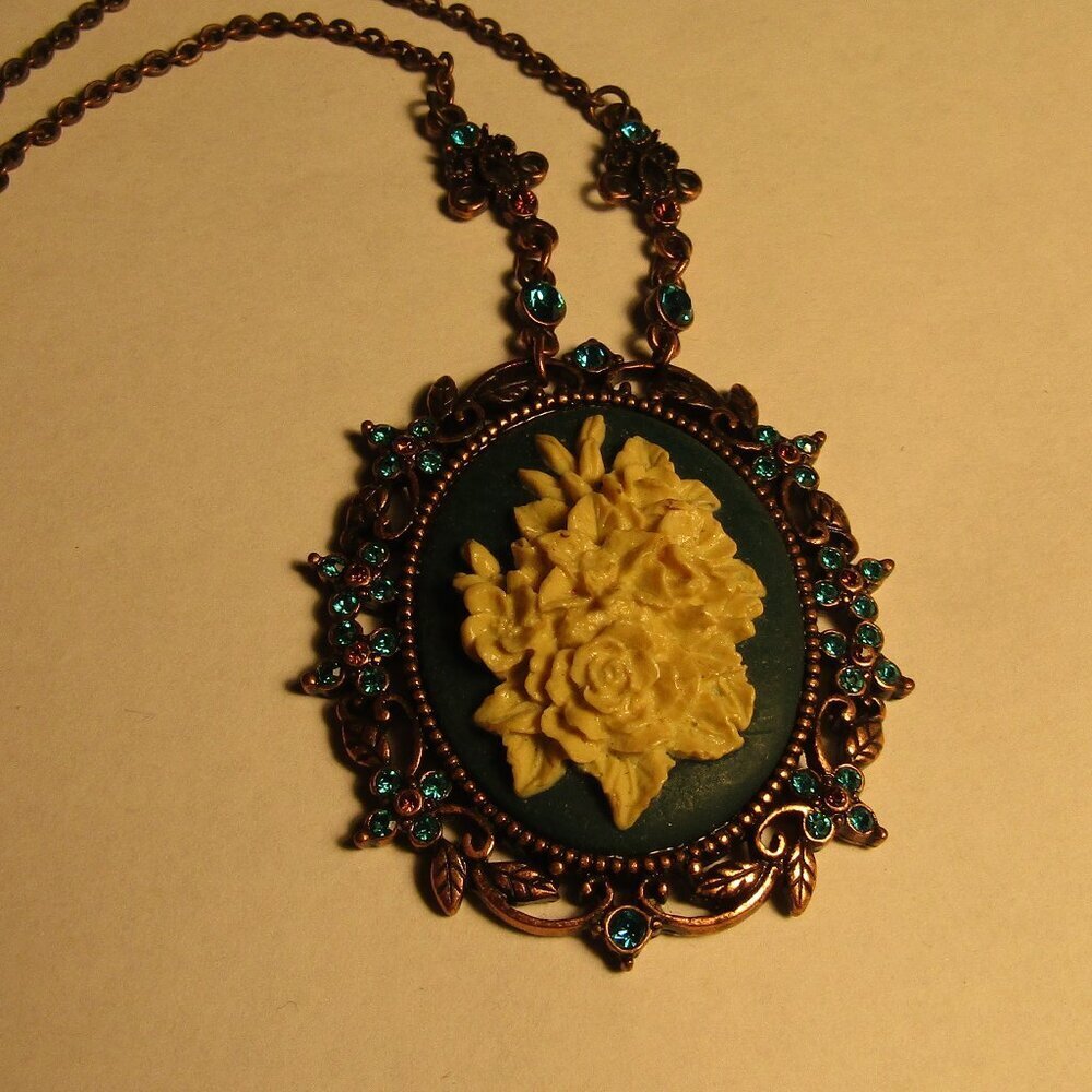 Vintage Cream Rose CAMEO NECKLACE Teal Background Blue Rhinestones Copper Chain